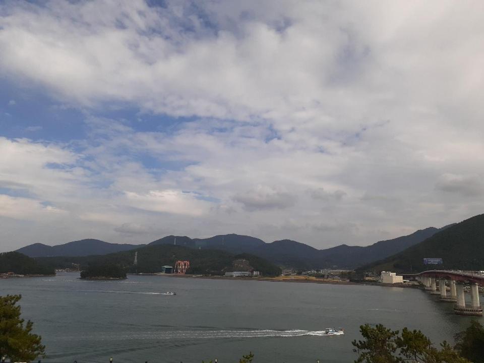 Tongyeong Bridge Hotel エクステリア 写真