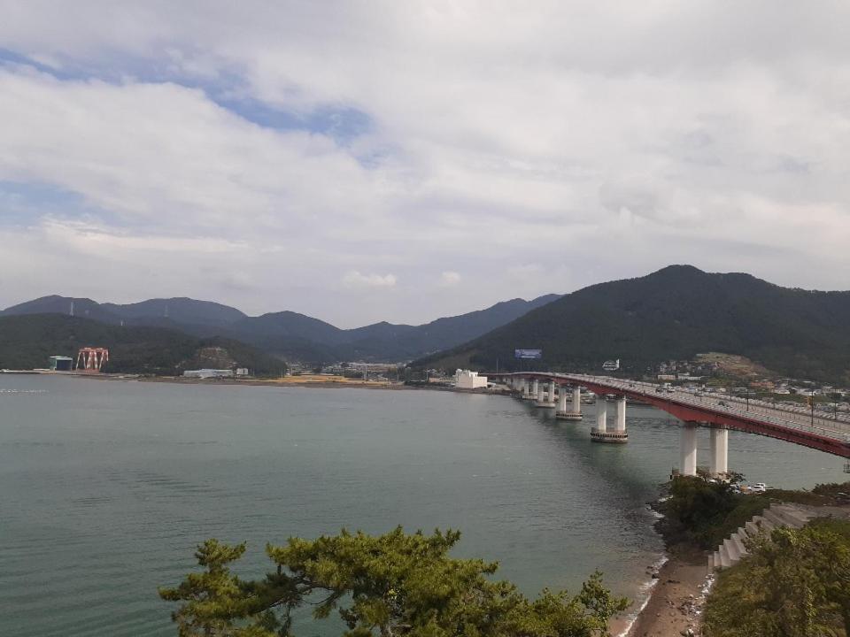 Tongyeong Bridge Hotel エクステリア 写真