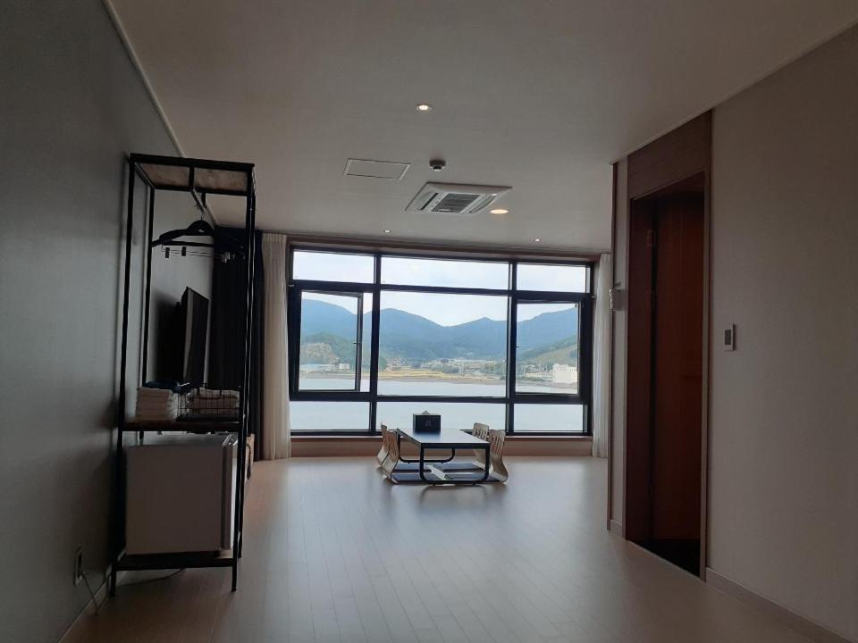 Tongyeong Bridge Hotel エクステリア 写真